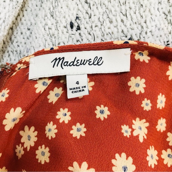 Madewell Floral Wrap Front V Neck Romper Sz 4 - Picture 10 of 10